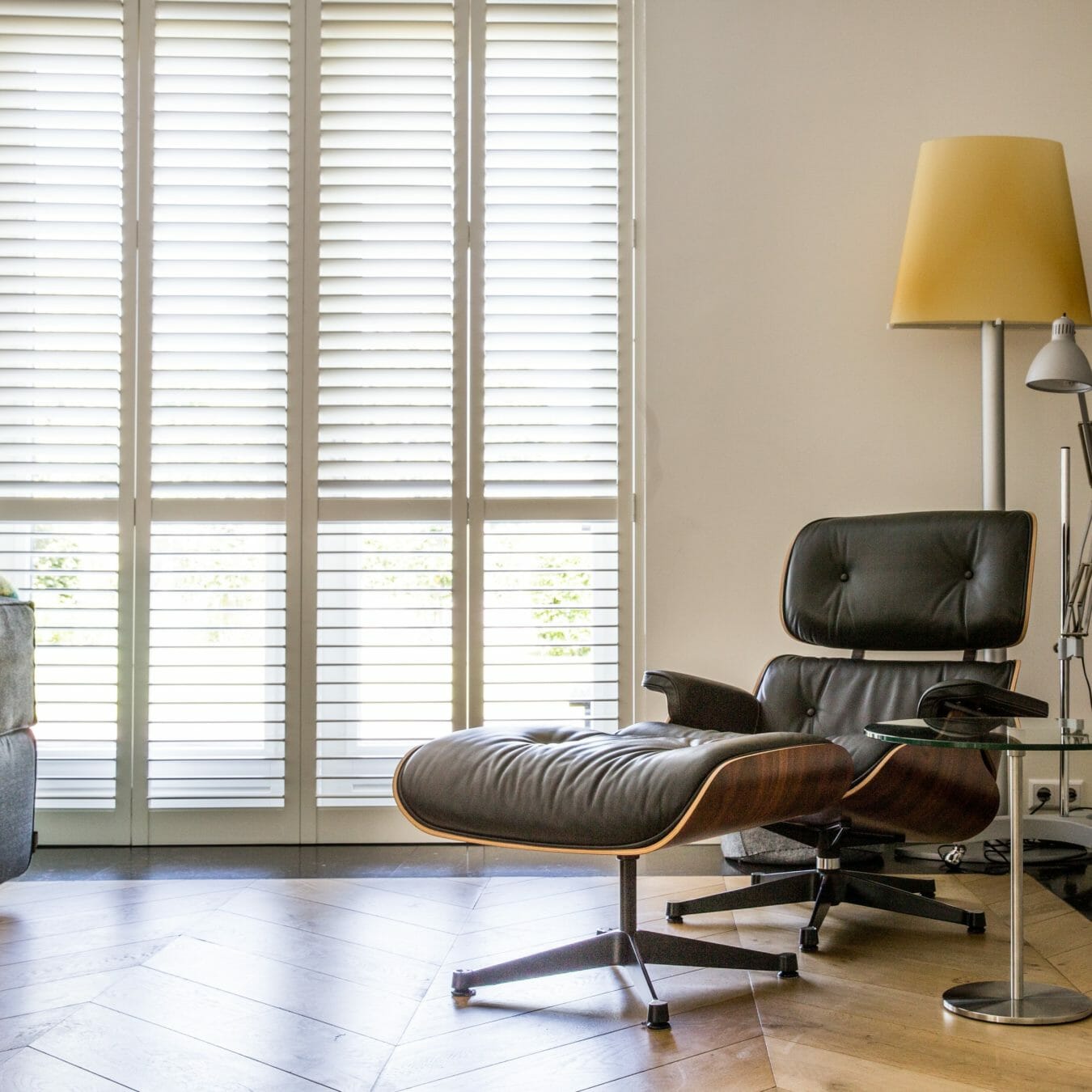 Zonnelux shutters in woonkamer