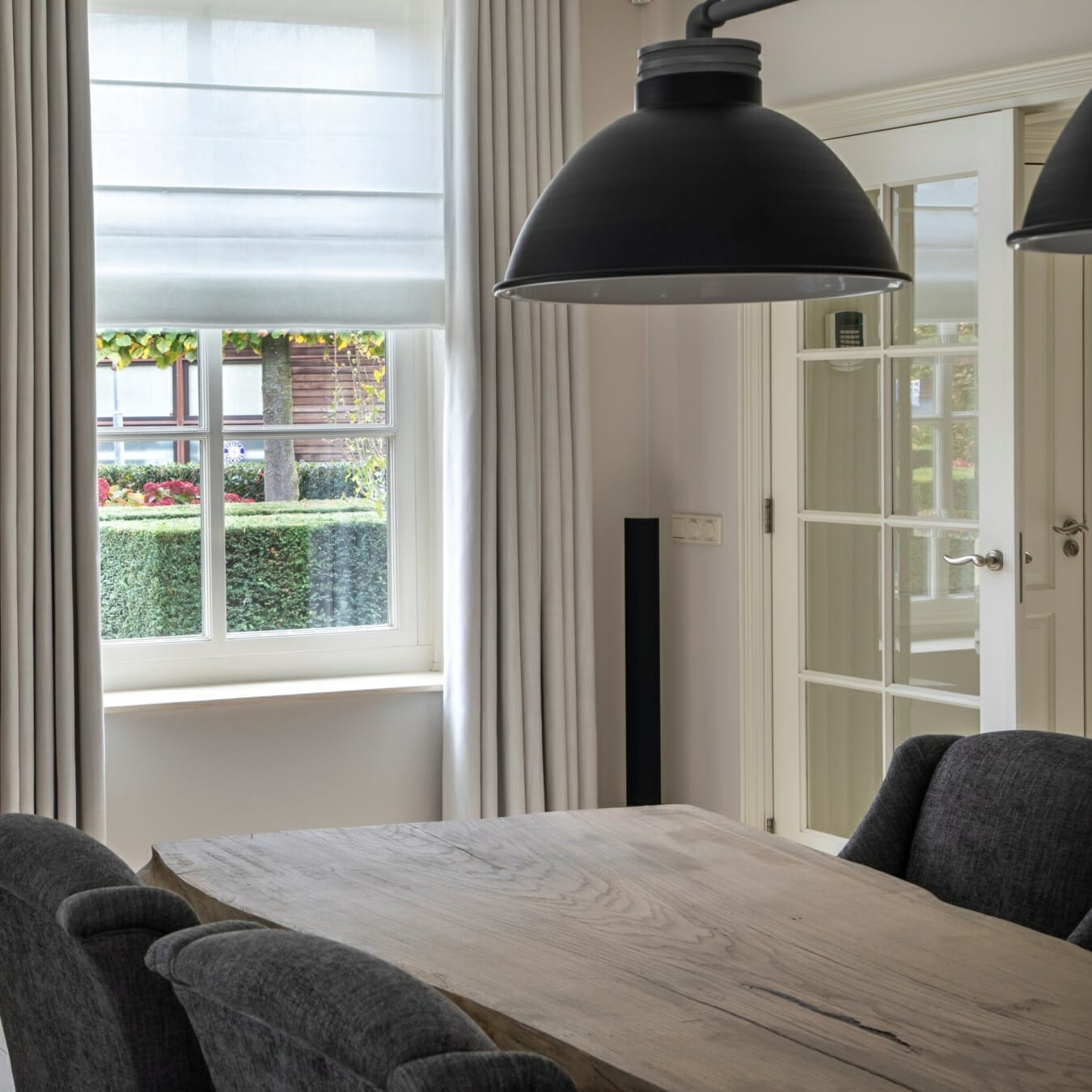 Vouwgordijnen in de woonkamer