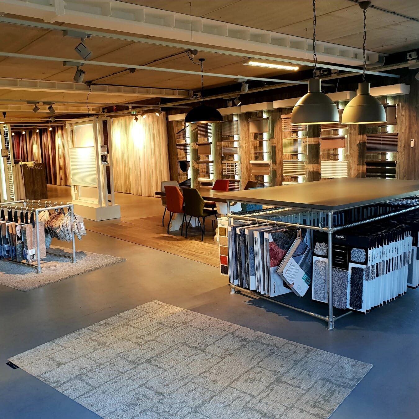 Deelen Helmond - showroom