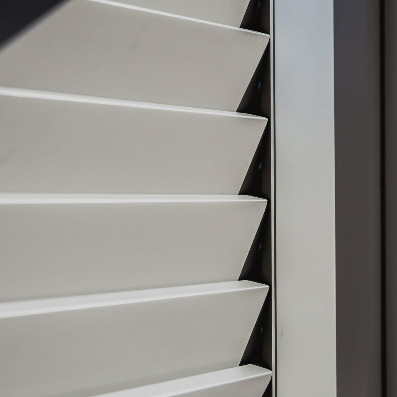 Piet Boon shutters by Zonnelux detail