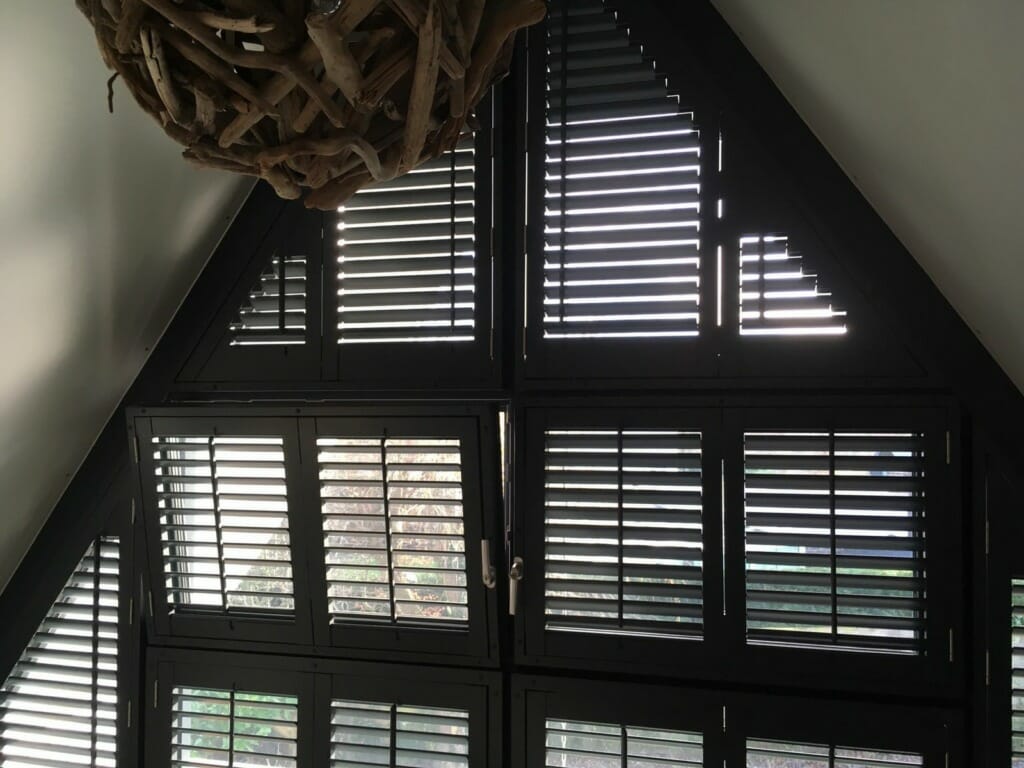 Shutters voor draai-kiepramen