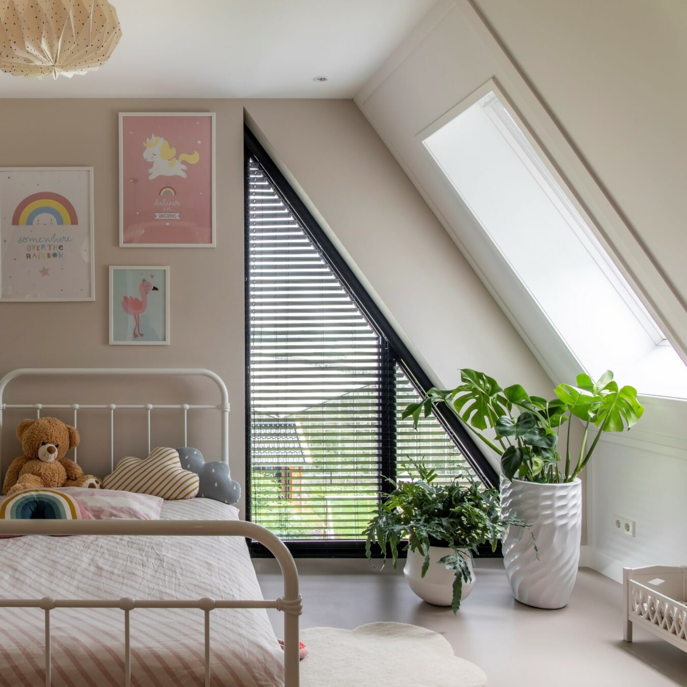 Houten jaloezieën trapezium raam